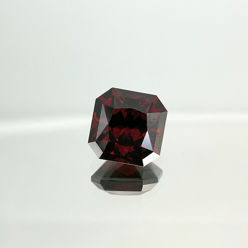 Гранат октагон 10*10 мм