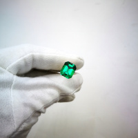 Изумруд колумбийский гидротермальный октагон 10*12 мм