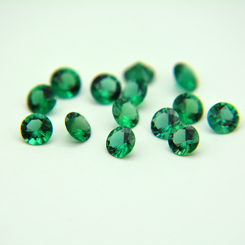 Изумруд гидротермальный, круг, 4 мм