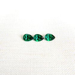 Изумруд гидротермальный, груша 9*6 мм