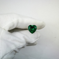 Изумруд гидротермальный, сердце 12*12 мм