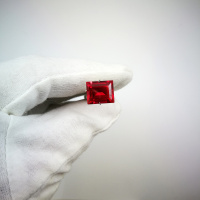 Рубин выращенный, багет 10*12 мм