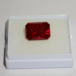 Рубин выращенный, октагон 18*13 мм