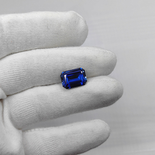 Сапфир выращенный, октагон, 14*10 мм