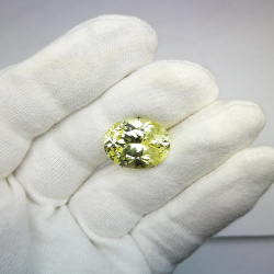 Сапфир желтый выращенный овал 20*15 мм