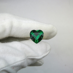 Изумруд гидротермальный, сердце 12*12 мм