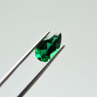 Изумруд гидротермальный, груша 14*8 мм