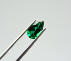 Изумруд гидротермальный, груша 14*8 мм