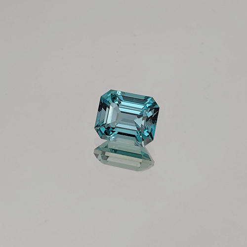 Топаз темно-голубой ашер 10*12 мм