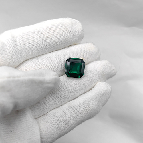 Изумруд гидротермальный ашер 14*14 мм