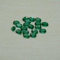 Изумруд гидротермальный, овал, 6*4 мм