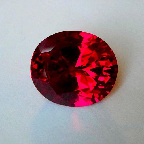 Рубин выращенный, овал 20*23 мм