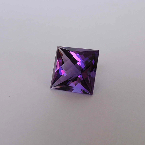 Аметист выращенный, квадрат, 14*14 мм