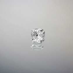 Топаз бесцветный, фантазийная огранка, октагон 8*8 мм