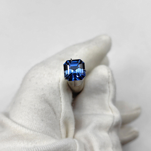 Сапфир выращенный, ашер, 8*8 мм