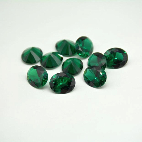 Изумруд гидротермальный, овал, 12*10 мм