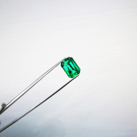 Изумруд колумбийский гидротермальный октагон 10*14 мм