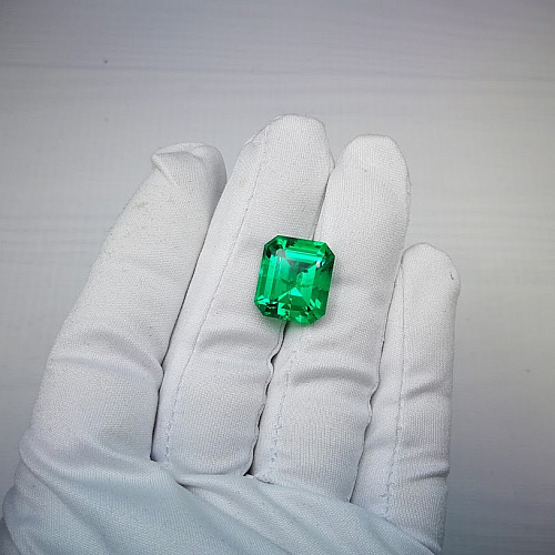 Изумруд колумбийский гидротермальный октагон 14*16 мм