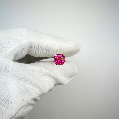 Рубин розовый выращенный, ашер 8*8 мм
