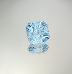 Топаз голубой октагон фантазийный 16*16 мм