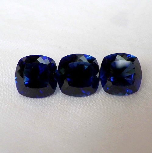 Сапфир выращенный, кушон, 10*10 мм