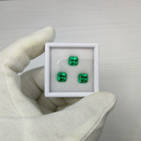 Изумруд колумбийский гидротермальный, октагоны 7*7 мм