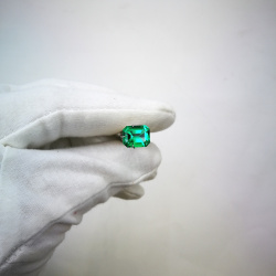 Изумруд колумбийский г/т октагон 10*8 мм