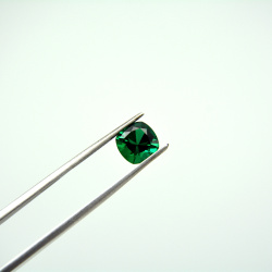 Изумруд гидротермальный кушон 8*8 мм