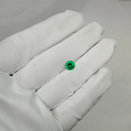 Изумруд колумбийский гидротермальный круг 7 мм