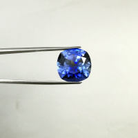 Сапфир выращенный, кушон 16*16 мм