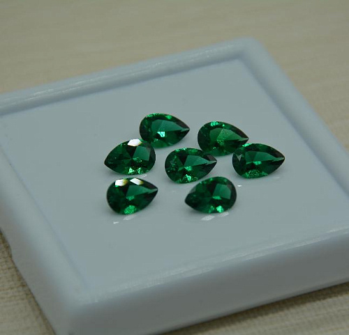 Изумруд гидротермальный, груша 7*5 мм
